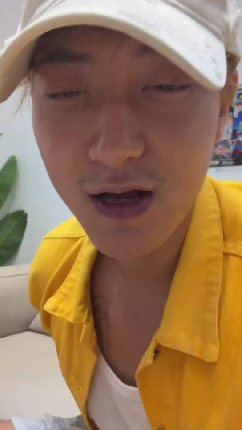 黄子韬造型引热议，粉丝直呼认不出