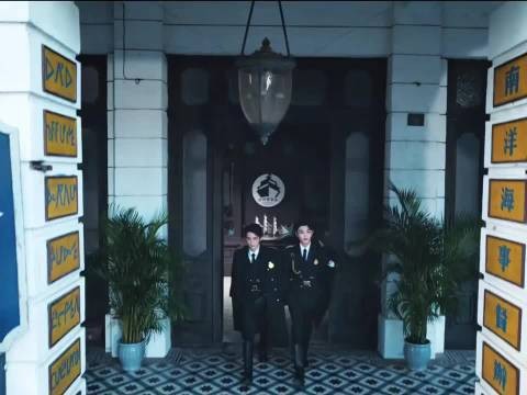 丁禹兮张新成制服造型引关注,网友创意命名丁程鑫