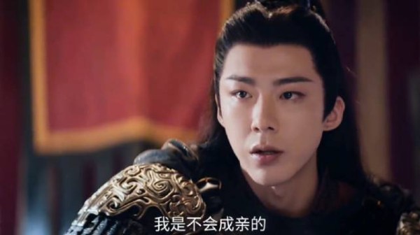《折腰》上一秒:乔家女,狗都不……下一秒:娶,娶的就是小乔!