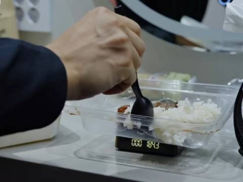 “专供我哥享用?” 问你一个人类梦寐以求的深奥问题 汪苏泷深奥问题MV上线