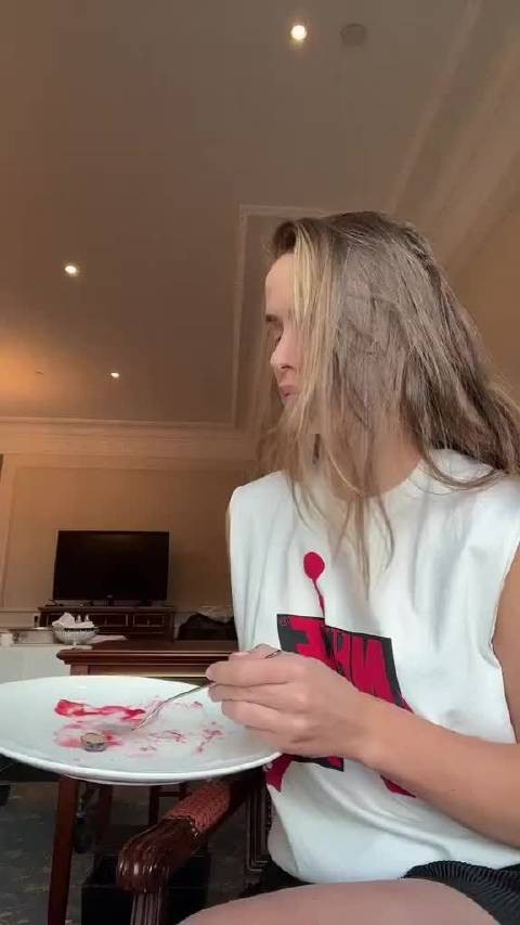 斯维图丽娜和孟菲尔斯婚姻美满绝对有秘诀！
