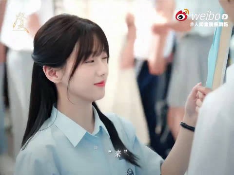 包上恩周柯宇新剧《炽夏》预告释出，演绎十年爱恨纠葛