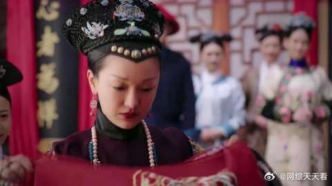 惢心出嫁好风光 如懿亲自为她盖上红帕头,如懿直接泪崩