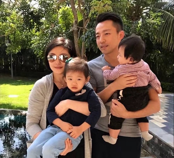 汪小菲终于表态了:玥儿姐弟暑假回北京,转学的事也在计划中