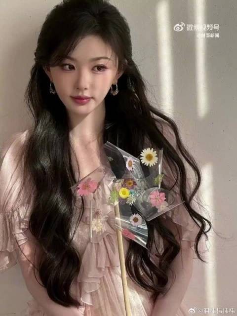 孔雪儿发文否认说自己像鞠婧祎:没有说过,也不存在回应,请不要造谣