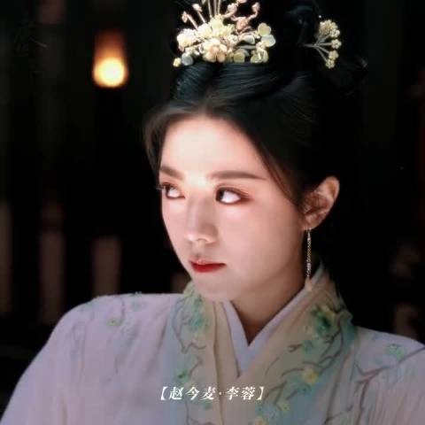 华京最美头衔,当然非长公主李蓉莫属啦