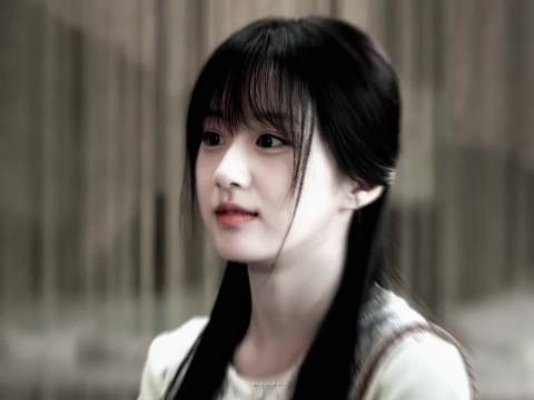周柯宇包上恩山顶吻戏引热议
