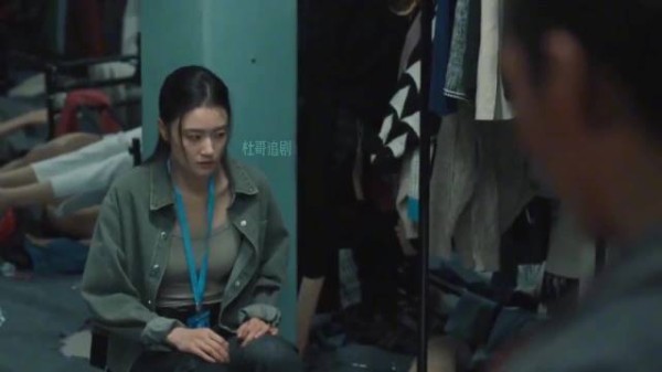末日逃生遇杀人犯恩人,众人陷接纳驱逐之争