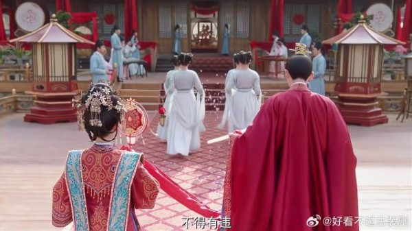 白敬亭与田曦薇历经艰辛，终于甜蜜大婚，结局太圆满