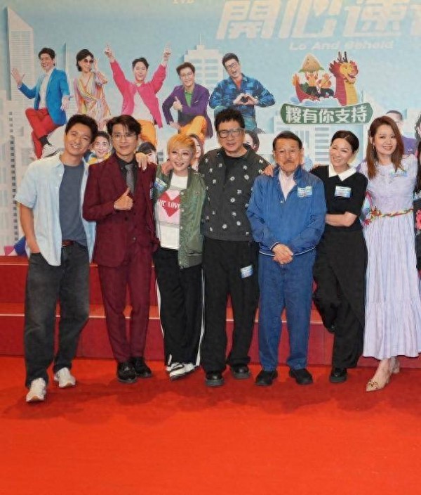 TVB女星公布婚讯首现身,吐槽筹备婚礼有拖延症,婚纱走优雅路线