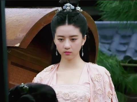 心机女百般刁难秀女，没想到秀女竟有惹不起的身份