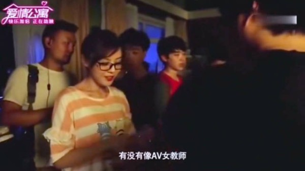 挖到早年《爱情公寓》剧组花絮，美嘉私下状态和剧里反差直接惊艳！