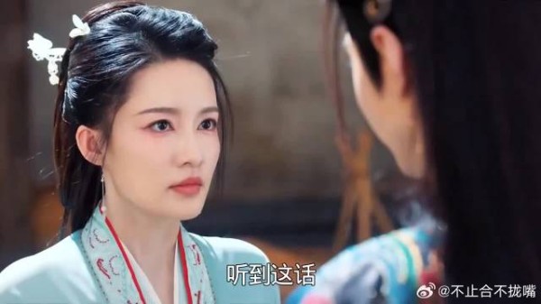 付一笑被困在庭院，就连见旧人一面，都被凤随歌阻拦