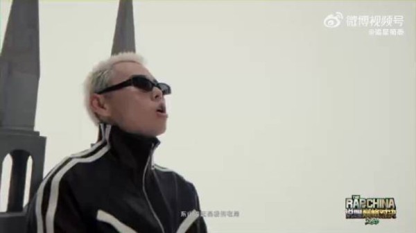 严浩翔谢帝同框体型差引热议,声线意外合拍