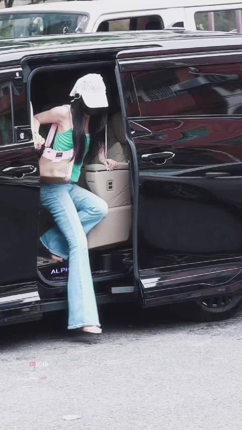 书欣真的好长~~~一条 什么时候才能看到何盼的正式妆造等不及了