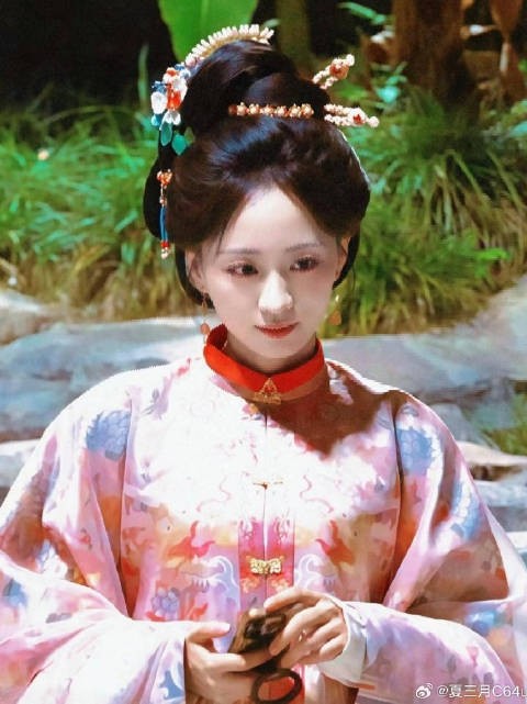 印小天发文力挺黄婷婷是好演员