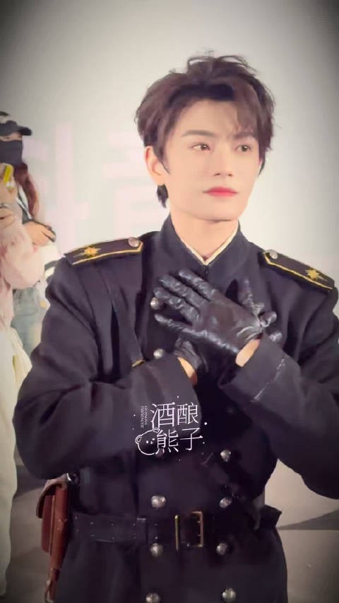 天呐，丁禹兮这三次大鞠躬