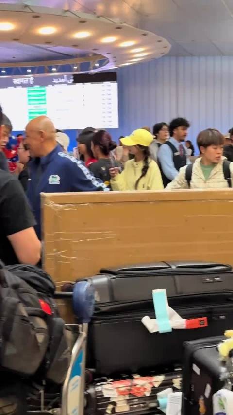 亮晶晶的葡萄眼 CR:2Nancy