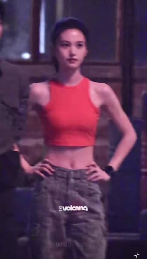丞磊这女主运啊，又是个盘靓条顺的大美女