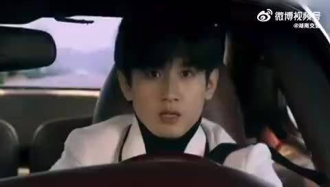 炎热天气开车 和成毅一起拒绝路怒症哦