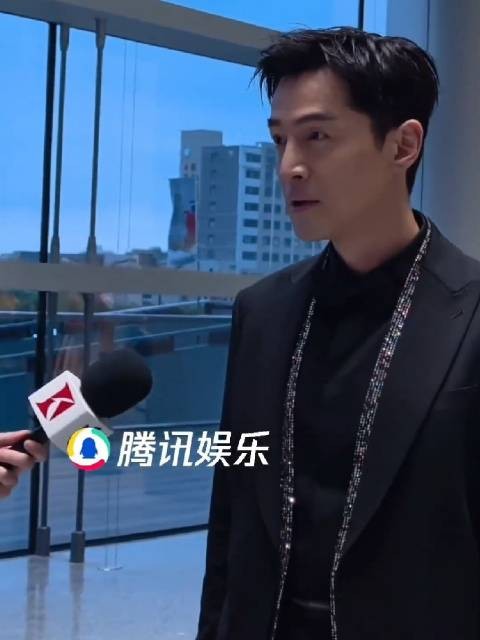 朋友们 胡歌这状态 我心跳加速了 老松弛了 我回家了
