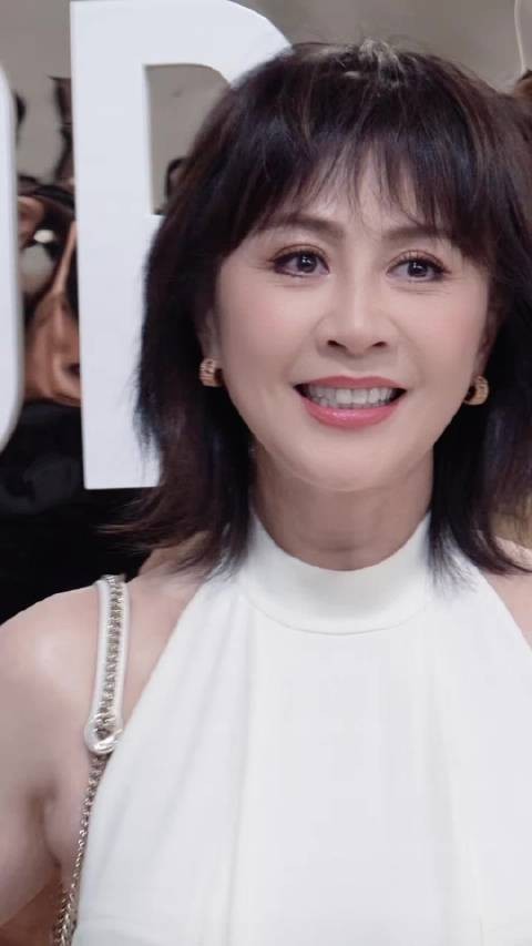 风韵犹存的刘嘉玲，气质也是独一份的