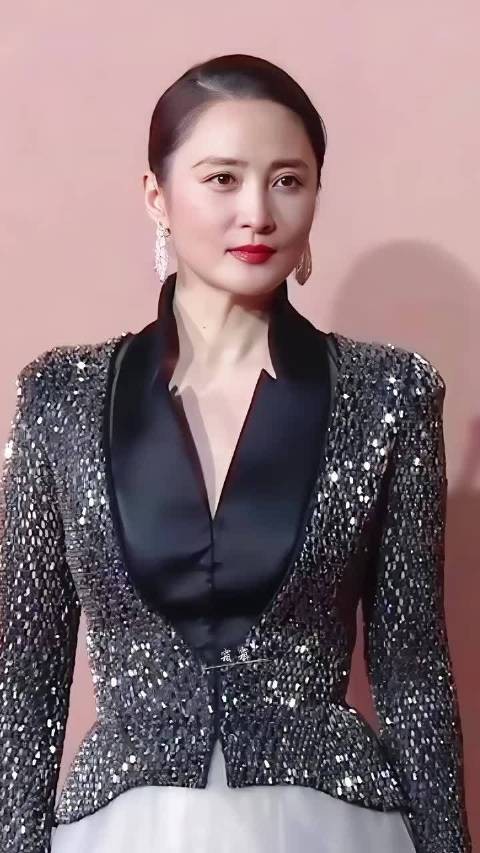 蒋勤勤晒证据否认插足，吴越未婚引猜测