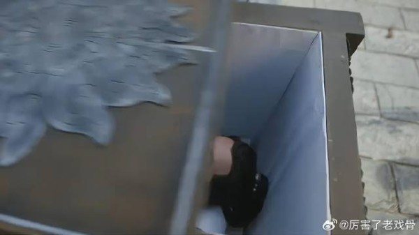 方多病为李莲花主持 不料李莲花语出惊人，说他们杀人了