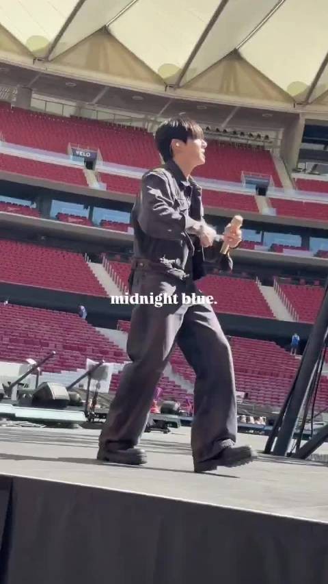 FYA跳这么可爱ww 小猪刘海好长了哇 /logo 260626 BTS世巡 马德里演唱会Day1…