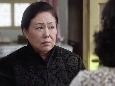 女儿和儿媳妇同时怀孕了 平凡岁月