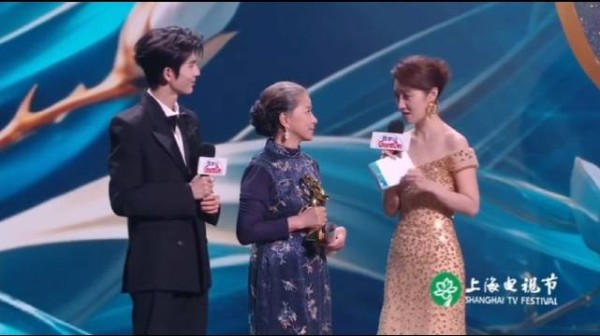 迟蓬获白玉兰最佳女配,网友赞实至名归