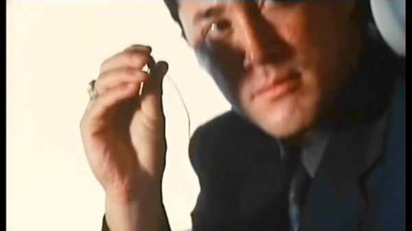 经典港片：这是我见过最牛的偷车贼，三秒偷一辆豪车！影视解说