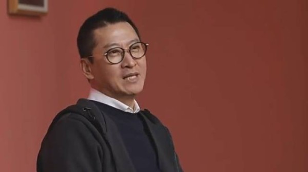 周杰是大陆明星中一位很有深度思维的人
