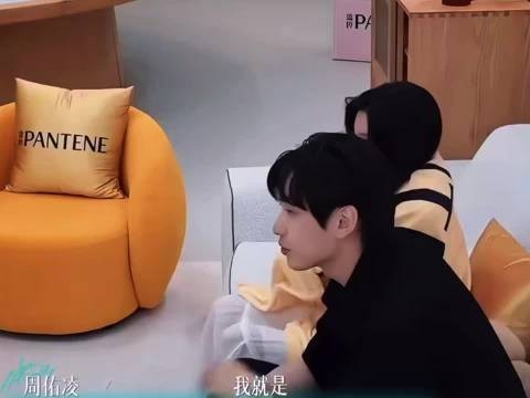 周佑凌转身离开徐绿杨崩溃大哭
