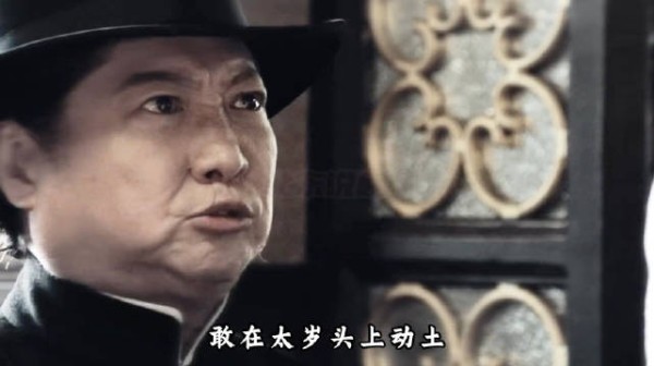 上海黑老大暴揍一个年轻人，不料对方背景惊人！