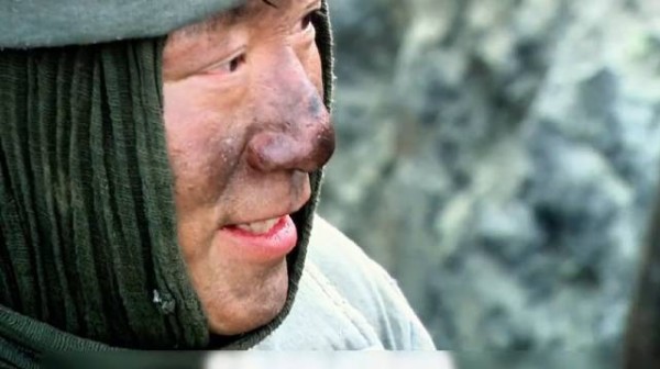 两位连长为了土匪竟吵得面红耳赤！