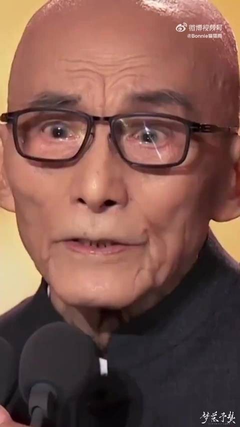 肖战白玉兰奖全程高频鼓掌,获赞内娱捧场王