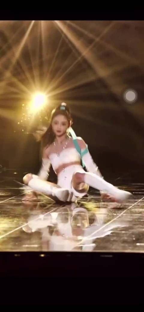 周洁琼也是韩团出道，我才知道原来她舞蹈也跳的这么棒