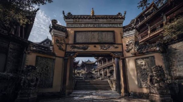 微博用户试用AI创作重庆涂山寺故事,称AI演员人设稳定