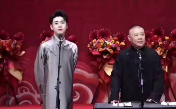 看张云雷笑,眼底盛着软乎乎的暖意,心也随之融化了