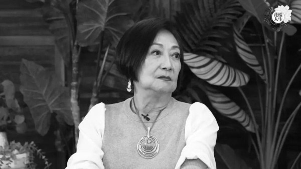 香港资深艺人梁珊突然离世，前几天还与圈内好友聚会，曾演张敏妈妈