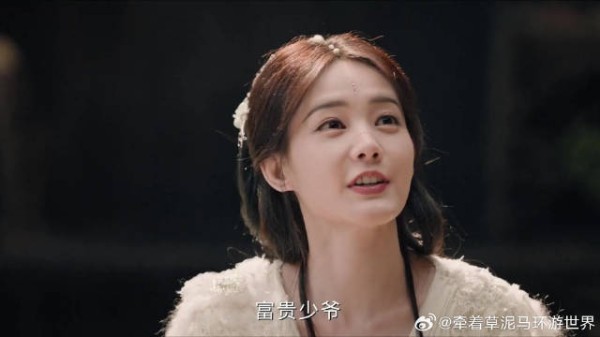 静夜危影，一墙之隔，杀机暗藏