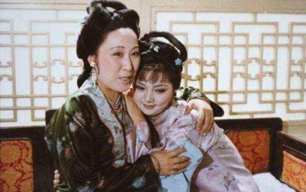 红楼梦：贾母对薛姨妈说的话，实在是令林黛玉寒心