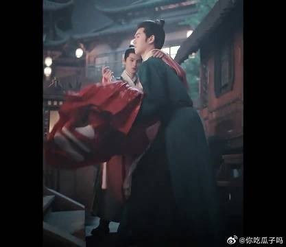 宋墨小嘴一瘪吃醋,要窦昭哄哄