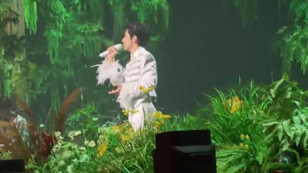 张新成首场演唱会上座率爆满