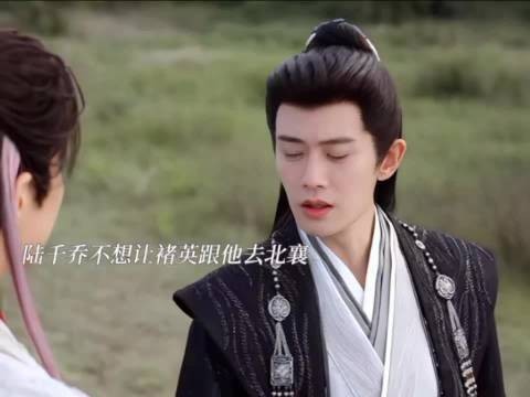 任嘉伦清醒选择艺术道路,坚持自我不妥协