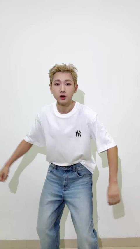 哈哈哈哈哥哥你跑起步来依旧乱七八糟