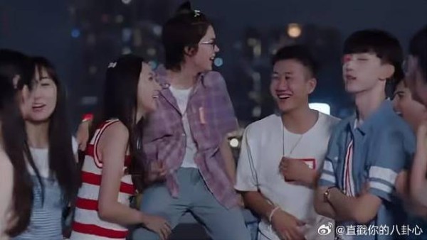 林妙妙钱三一结束高考，和广场大妈比舞，场面太嗨