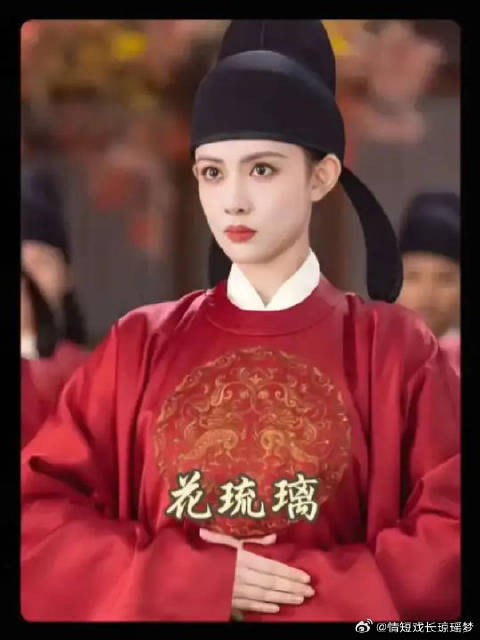 女孩明明是武林高手,却整日假装成一个病美人