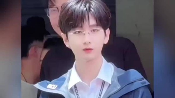 《狩谎》片场路透曝光，成毅梁汉文持枪对峙港味十足